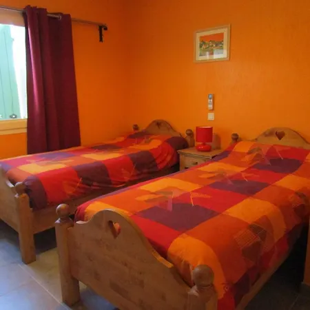 ゲストハウス Lou Quinsou 3*